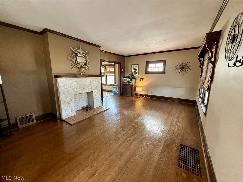 Photo of 14931 Lakewood Heights Boulevard, Lakewood, OH 44107 (MLS # 5201110)