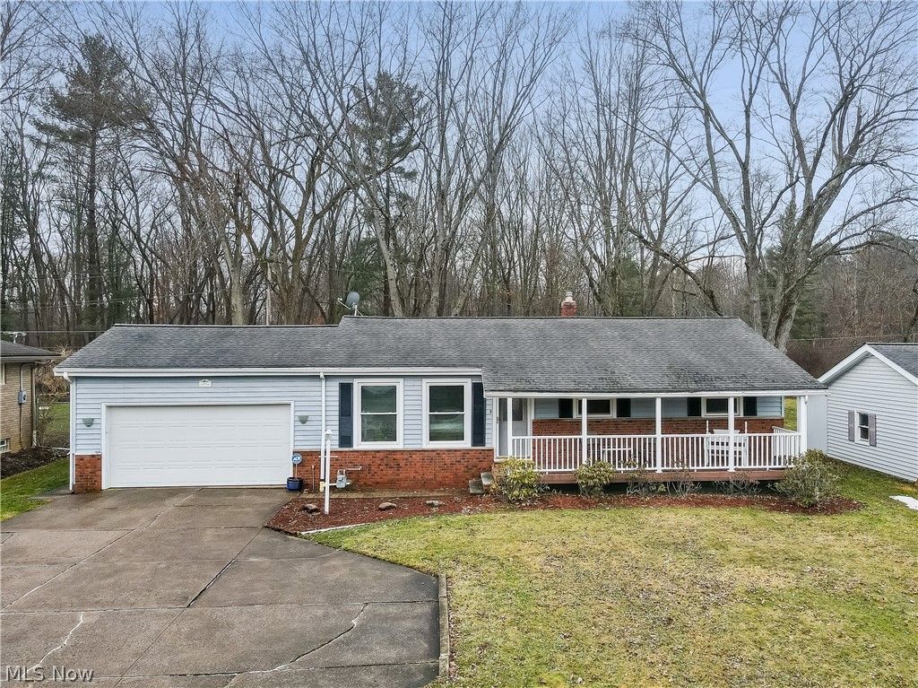 Photo of 17382 W 130th Street, Strongsville, OH 44136 (MLS # 5192157)