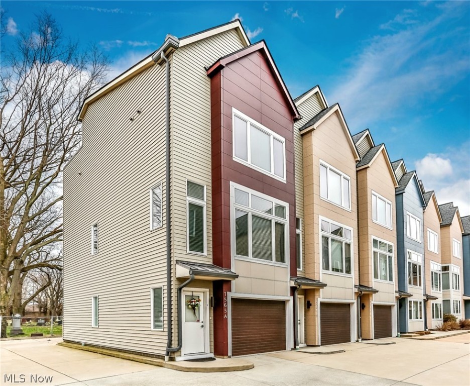 University Place Townhomes - Residential