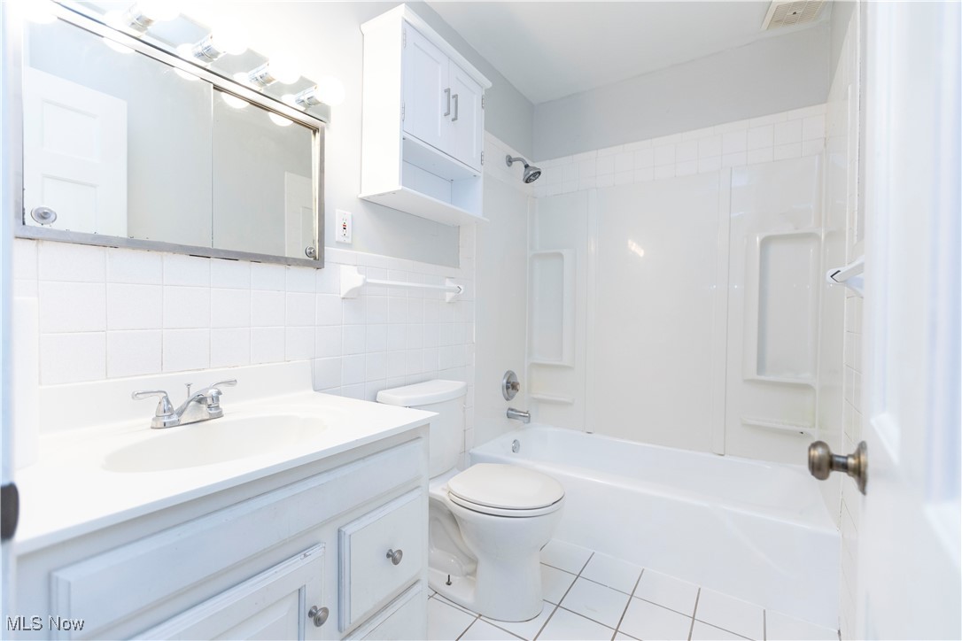 Telling Broadfield - Residential