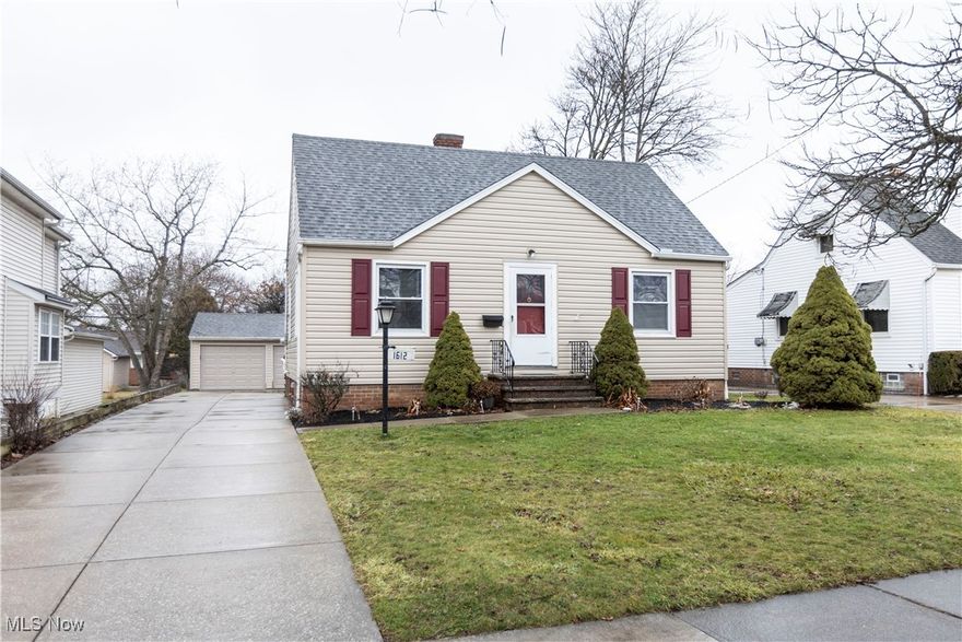 Welcome to 1612 Longwood Dr, a well-maintained home with over 1500 sq ft of living area, including the finished basement. This home boasts 4 bedrooms, 2.5 full baths, and many updates. Enjoy a bright and open living space that flows effortlessly, a kitchen with great functionality, and luxury vinyl plank and laminate floors that extend throughout much of the home. Potential 1-floor living with 3 first-floor bedrooms, updated full bath, eat-in kitchen, and huge living room. Private rear bedroom features an en-suite half bath! Updates include ceiling fans, newer roof, high-efficiency furnace, The private yard provides outdoor space for relaxation and gatherings, and the quiet, established neighborhood adds to the appeal, plus a storage shed.
Conveniently located near shopping, dining, parks, and top local schools, this home offers easy access to everything Mayfield Heights and the surrounding suburbs have to offer.