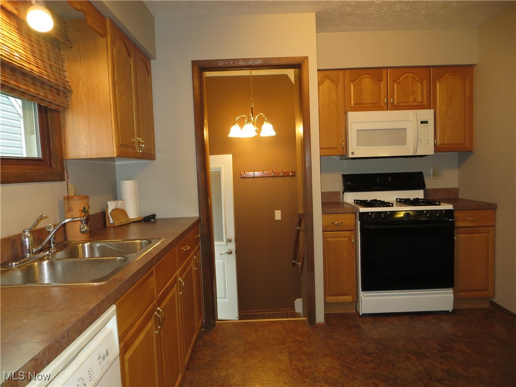 5706 Gerald Avenue, Parma, Ohio image 12
