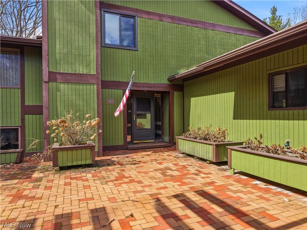 Photo of 17650 Walnut Trail, Chagrin Falls, OH 44023 (MLS # 5193337)