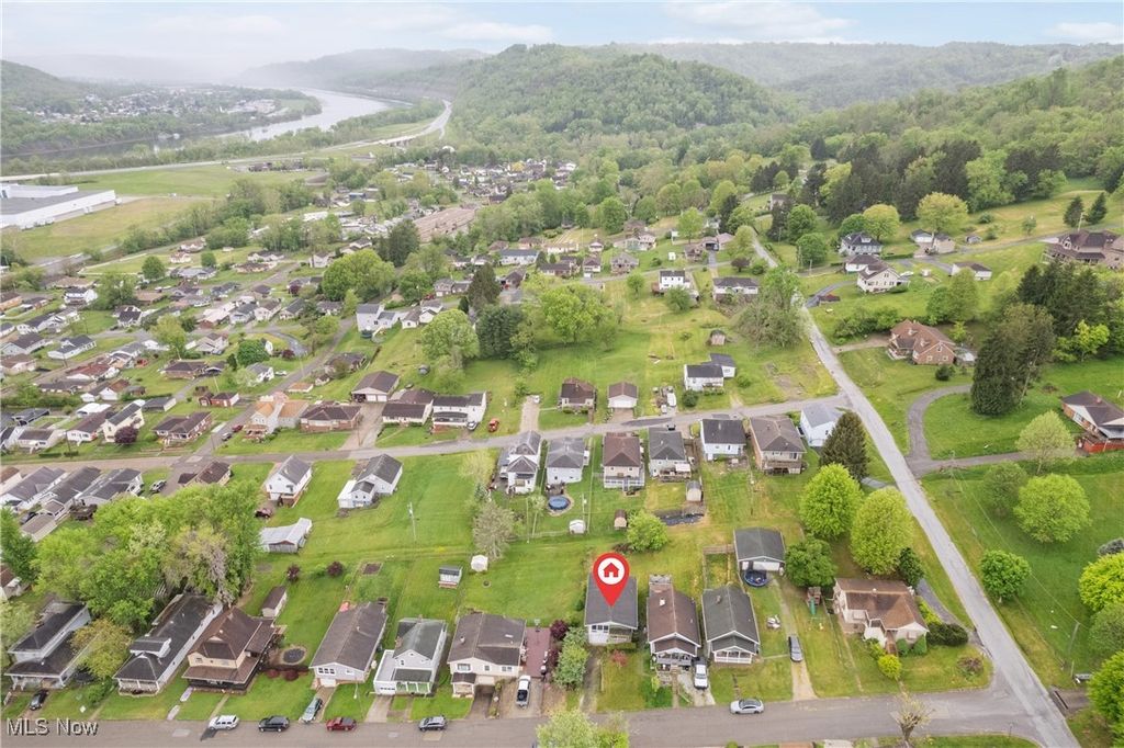 Photo of 560 W 44th Street, Shadyside, OH 43947 (MLS # 5176622)