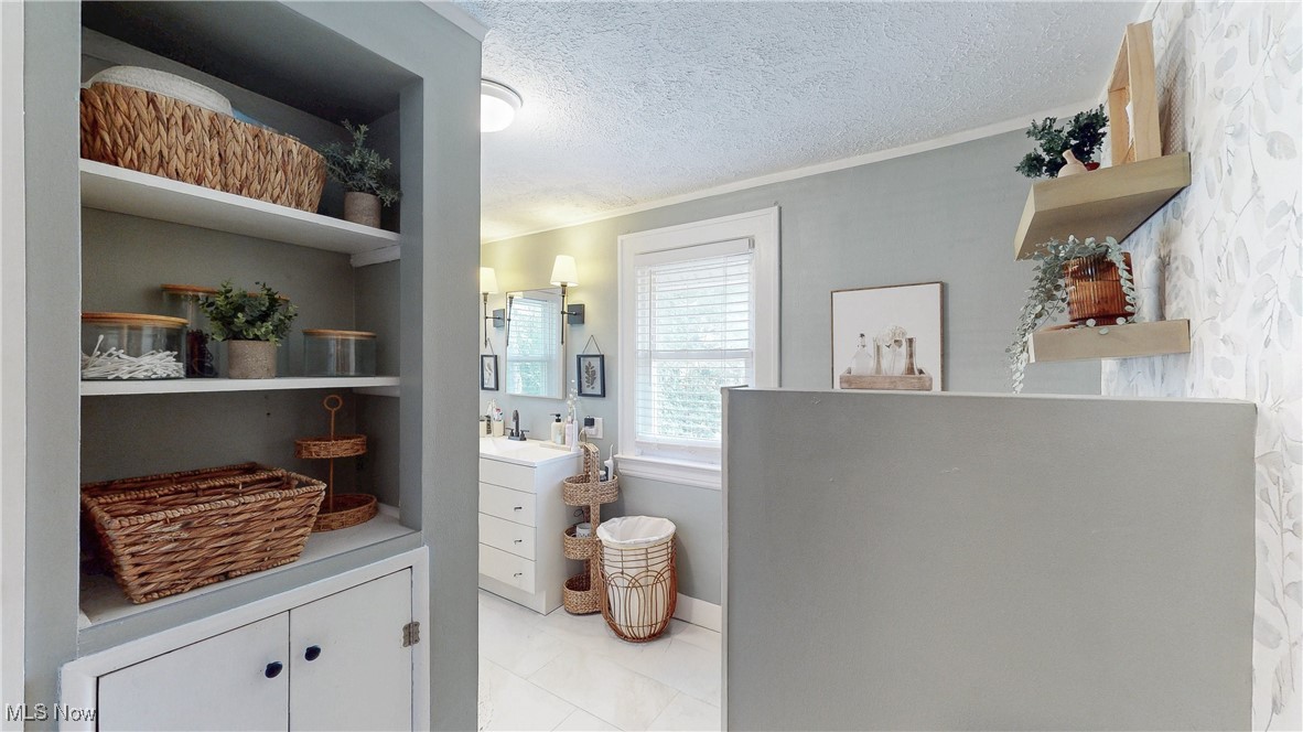 426 E Smith Road, Medina, Ohio image 18