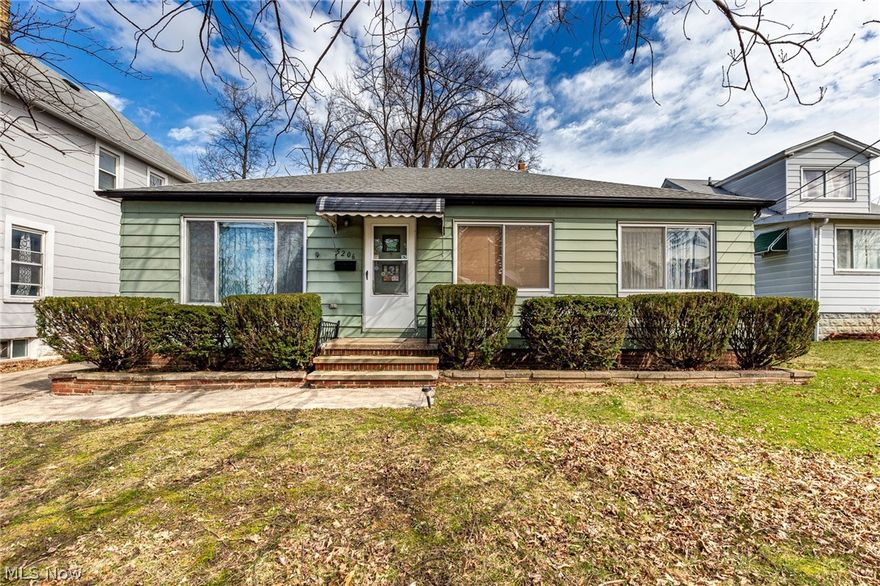 Well taken care of ranch in close proximity to highways and downtown. The home has a lovely living room and open dining room. This 3 bedroom home has a full basement that is partially finished and offers an excellent recreation space. This home will not last, please book your appoint today.