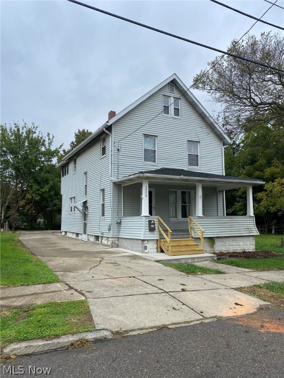 This house is ready to be your home. The is property is clean and move in ready. Enjoy four bedrooms (one of the bedrooms is in the finished attic space) and one spacious and modern bathroom.
