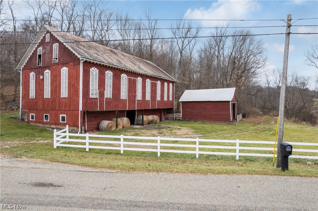 5147 Bluebird Road, Malvern, Ohio image 4