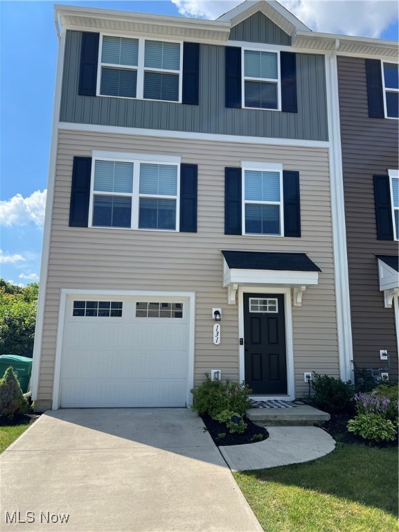 Painesville, Ohio 44077, United States, 3 Bedrooms Bedrooms, ,2 BathroomsBathrooms,Residential,Active,242160