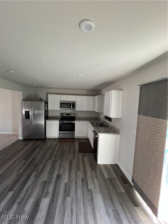 Painesville, Ohio 44077, United States, 3 Bedrooms Bedrooms, ,2 BathroomsBathrooms,Residential,Active,242160