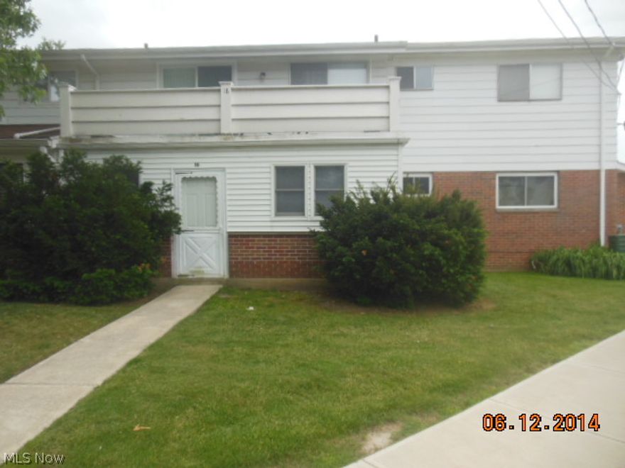 HomePath property!  Purchase this property for as little as 5% down. Lovely condo in desirable area/ Good sized rooms throughout with additional sunroom for seasonal use. Community pool, bldg utility room, neutral colors and plenty of kitchen cabinet and countertop space, separate dining area. Unit has 1 assigned parking space and additional for guests. Pets are allowed with mgmt. company registration. This property is eligible for HomePath Renovation Mortgage.  Please see website for information.  Buyer responsible for own due diligence, inquiry and verification of all property information, condition, square footage, bilaws, dues,taxes and parcel data. Broker is not liable or responsible to verify any information as all data in MLS is reflective of public records. Buyers recommended to investigate all data.