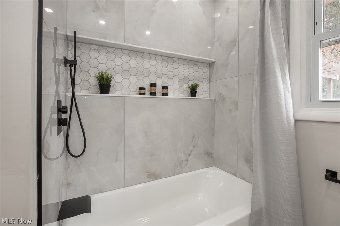 I R Martins Transit Park - Residential