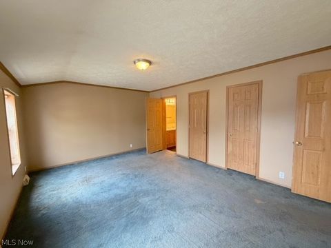 Tiny photo for 527 W 3rd Street, Uhrichsville, OH 44683 (MLS # 5190617)