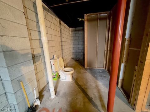 Tiny photo for 527 W 3rd Street, Uhrichsville, OH 44683 (MLS # 5190617)