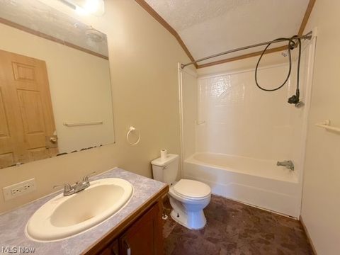 Tiny photo for 527 W 3rd Street, Uhrichsville, OH 44683 (MLS # 5190617)