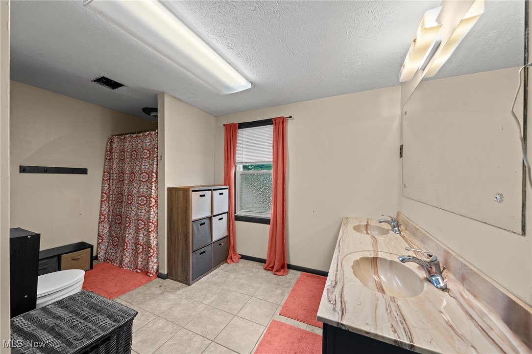 716 Polk Avenue, Akron, Ohio image 38