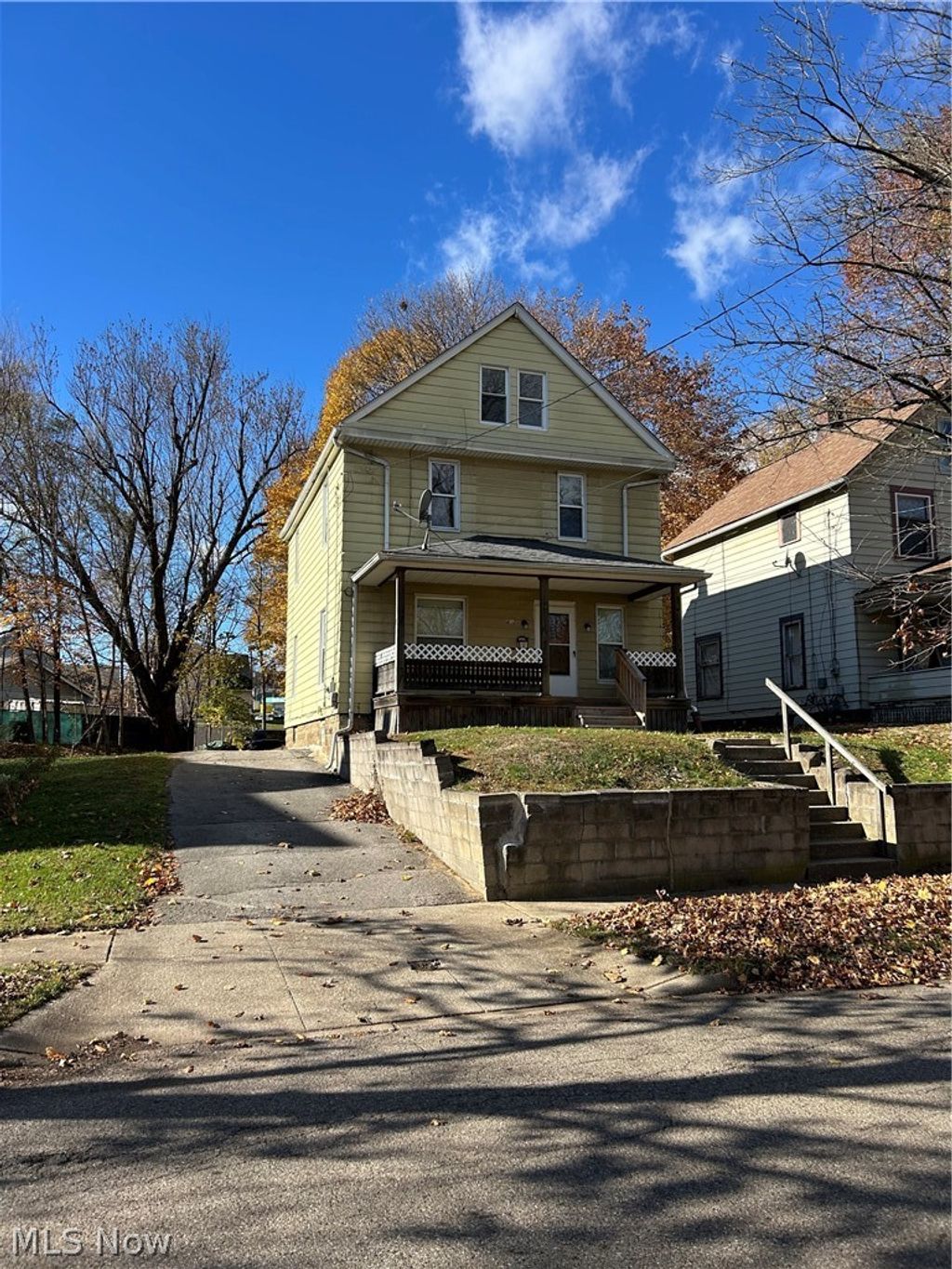 Photo of 212 Gale Street, Akron, OH 44302 (MLS # 5188517)