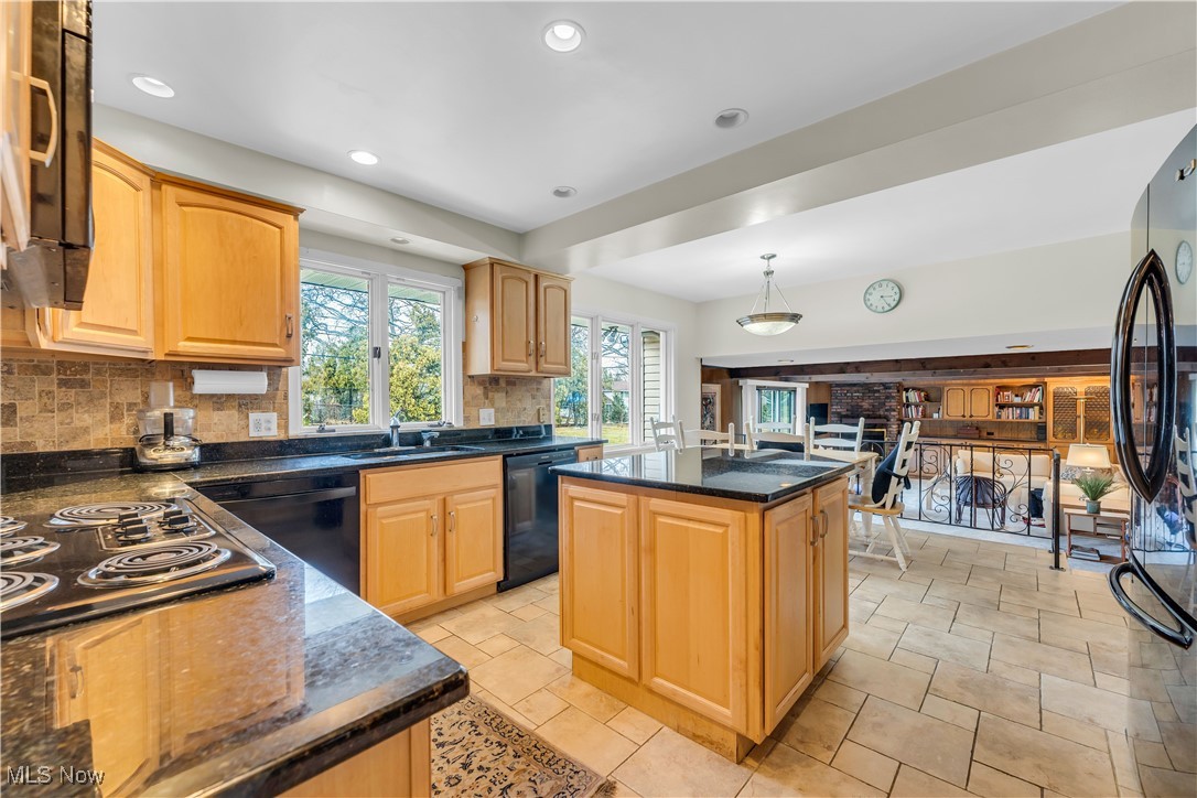 25423 Cardington Drive, Beachwood, Ohio image 12