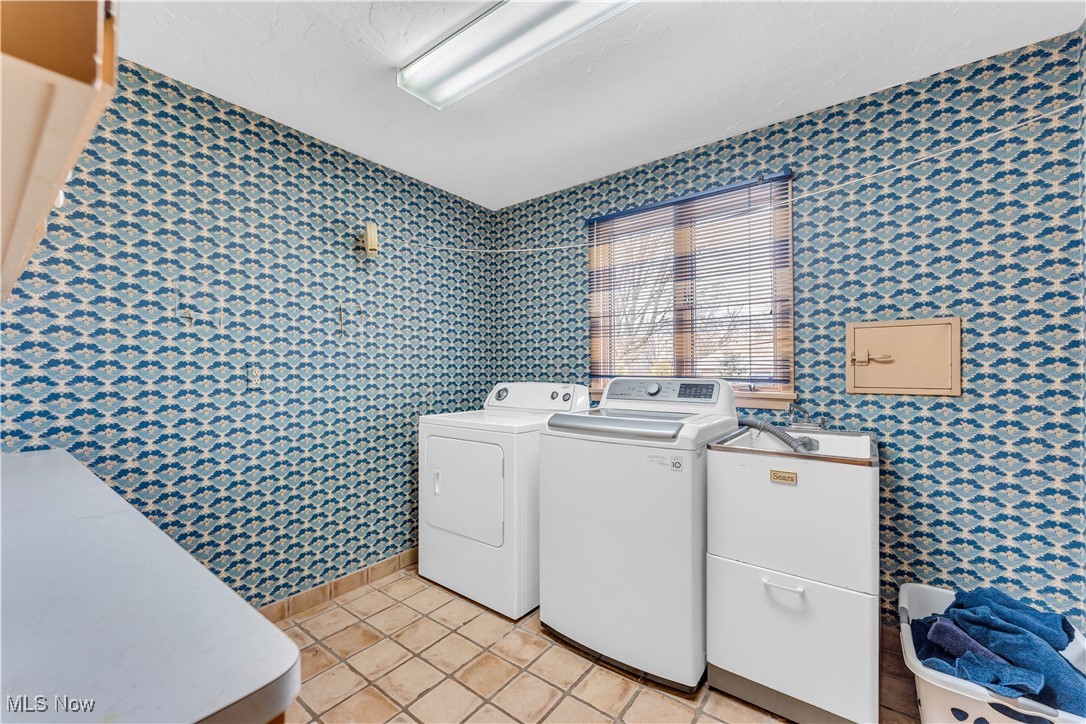 25423 Cardington Drive, Beachwood, Ohio image 31