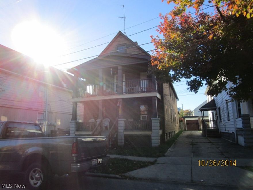 Century-old 4-plex apartment house in Lakewood! Great area, convenient to shops, schools and parks! Super investment opportunity! All offers must be submitted with pre-approval letter or proof of funds. Buyer's responsible for due diligence: all back taxes, assessments, water/sewer, any city violations and both sides of closing costs that may be associated with this property.