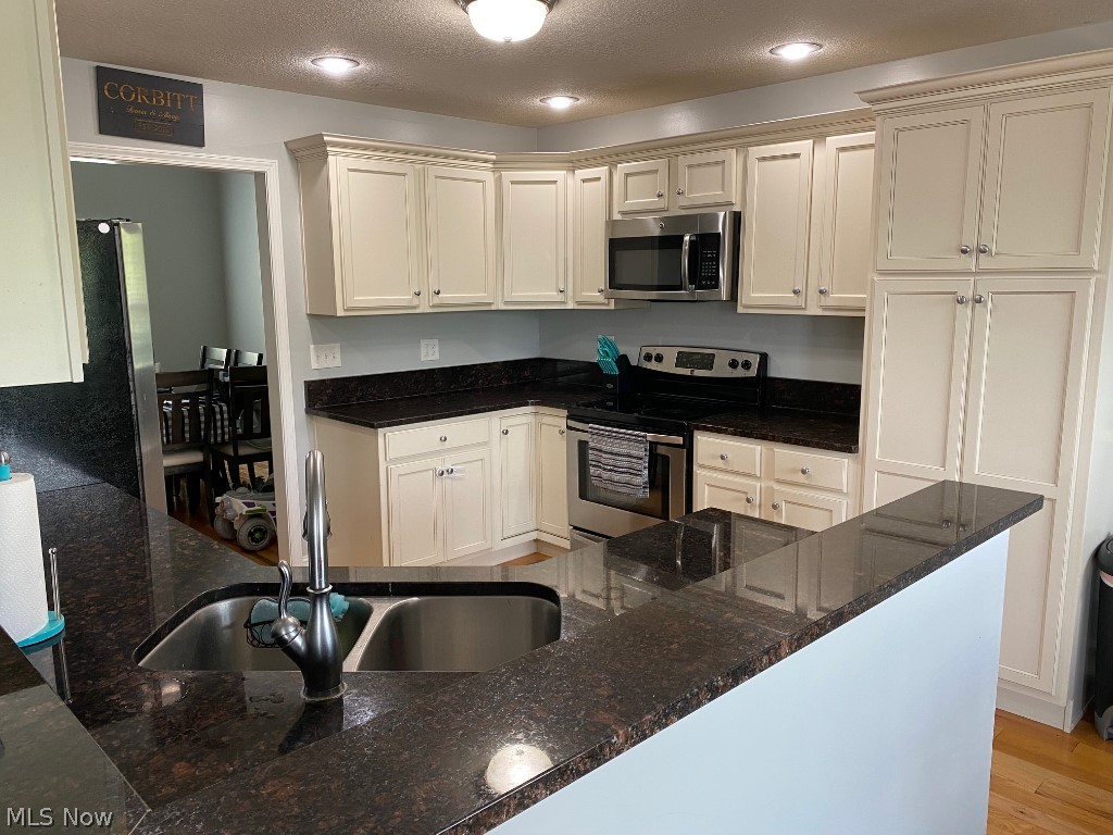 Pointe West - Residential