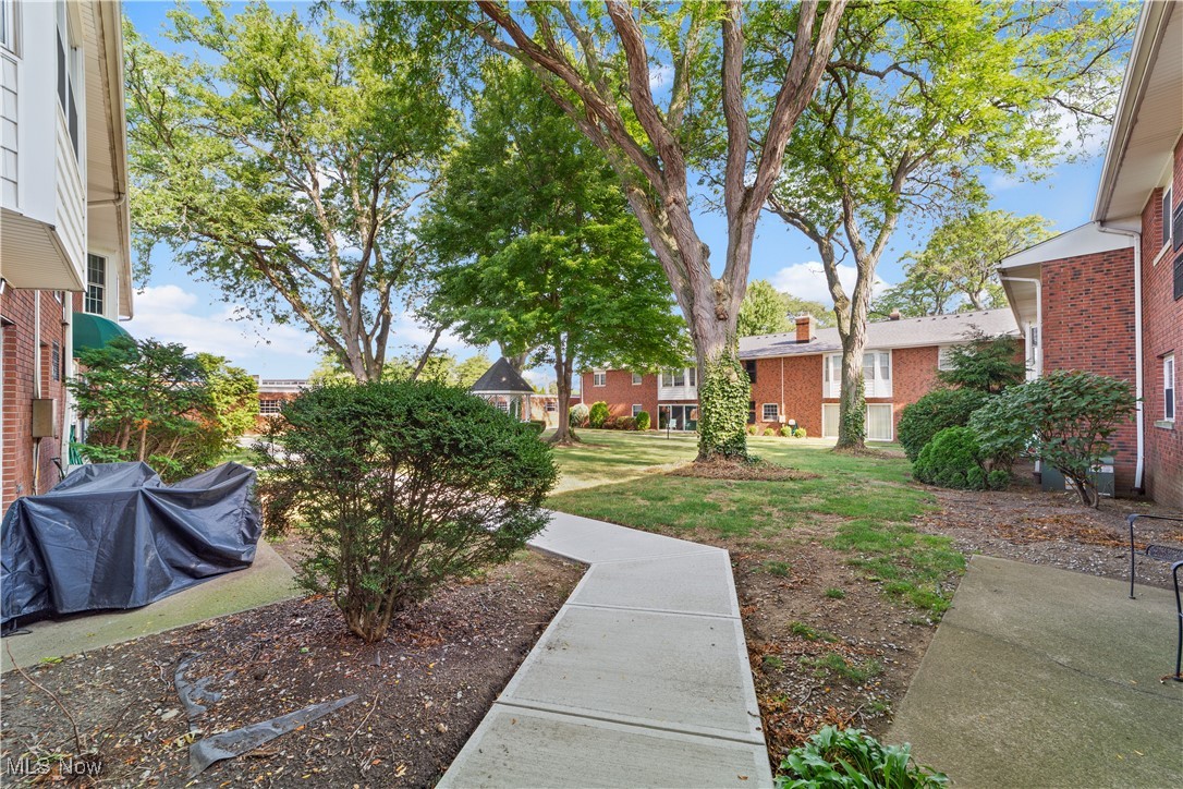 Heritage Hill Condo - Residential