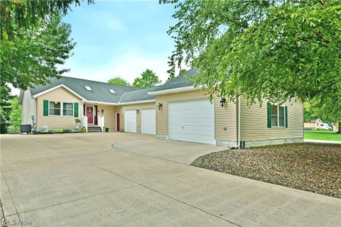 A Hanna HomeFinder account is required to view this listing.