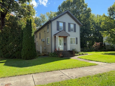 Homes For Sale - 449 N Broadway<br/> Geneva, OH 44041