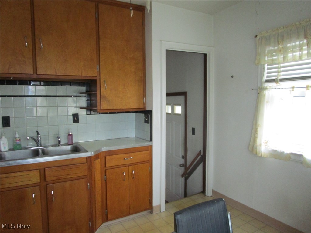 997 Mohegan Trail Trl, Willoughby, Ohio image 13