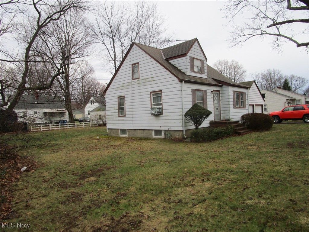 997 Mohegan Trail Trl, Willoughby, Ohio image 4