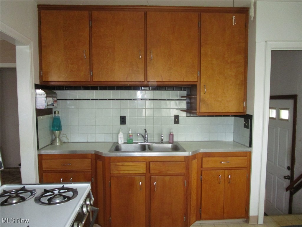 997 Mohegan Trail Trl, Willoughby, Ohio image 12