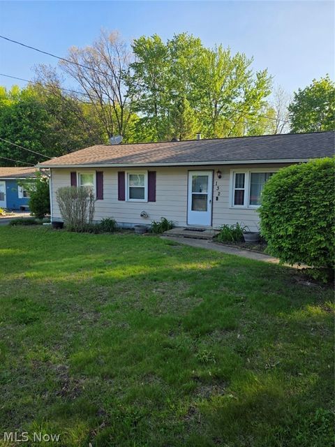 Homes For Sale - 132 Hayer Drive<br/> Lake County, Painesville, OH 44077