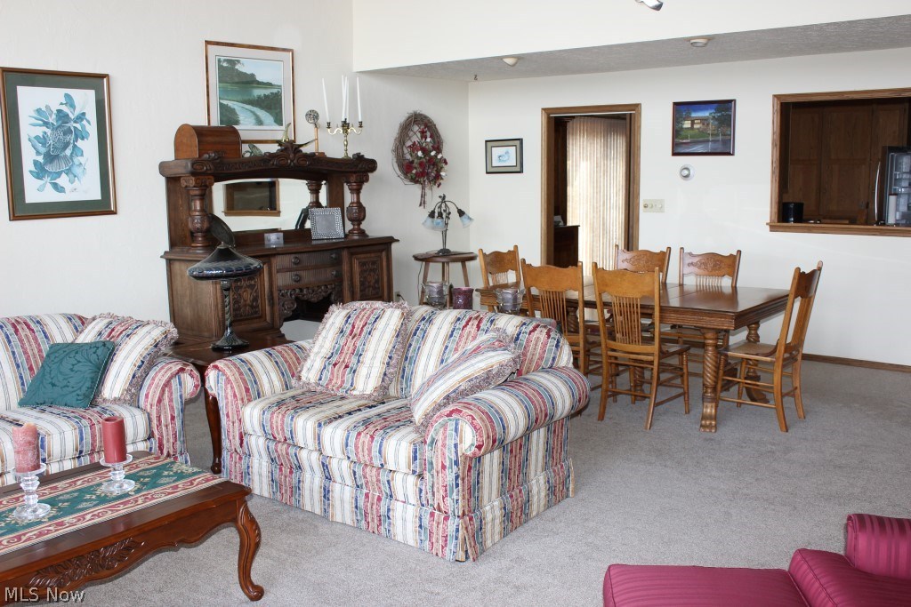 Oak Point - Residential