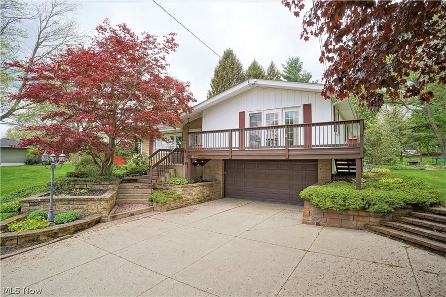 Welcome to this well maintained, rock solid split level home in a quite area of quality homes in the highly sought after New Franklin area on a peaceful cul-de-sac. This lovely 3 bedroom 2.5 bath home has many updates throughout including newer windows, slider of master bedroom and a brand new well in October 2020. This custom built-1 owner home has a large 21' x 16'  all-season room with floor to ceiling windows and 2 skylights for those beautiful evening sunsets. and leads to a large 30 x 20 paved back patio just the right size for entertaining friends and family. There are 2 fireplaces for those cold winter months and plenty of evening ambiance. Enjoy breakfasts and dinners in the large eat in kitchen. This property boasts large mature trees and a 8 x 10 shed for storage. A full basement walks out and up into to the 2 car garage for plenty of storage.  Schedule your private showing today-this gem won't last long. 
**Sellers are motivated-make your offer TODAY!