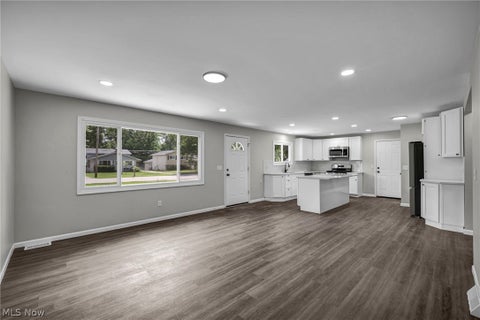 Tiny photo for 1190 East Boulevard, Aurora, OH 44202 (MLS # 5217443)