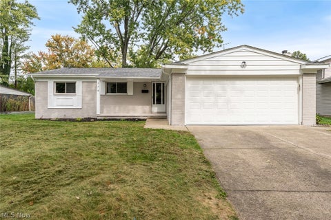 Homes For Sale - 270 Michigan Avenue<br/> Lorain County, Elyria, OH 44035