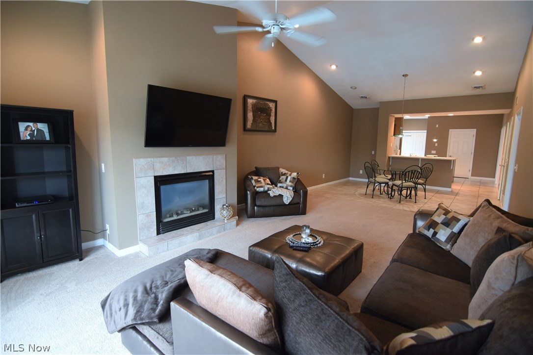 Lake Milton Condo Garage 03a - Residential