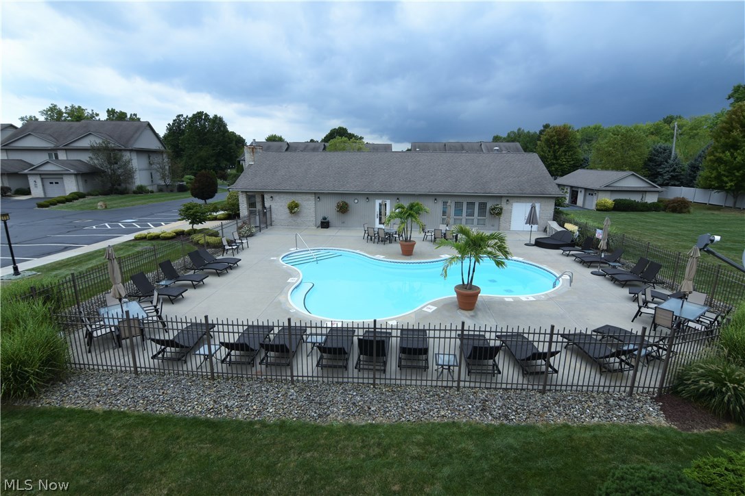 Lake Milton Condo Garage 03a - Residential