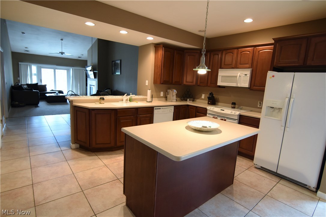 Lake Milton Condo Garage 03a - Residential