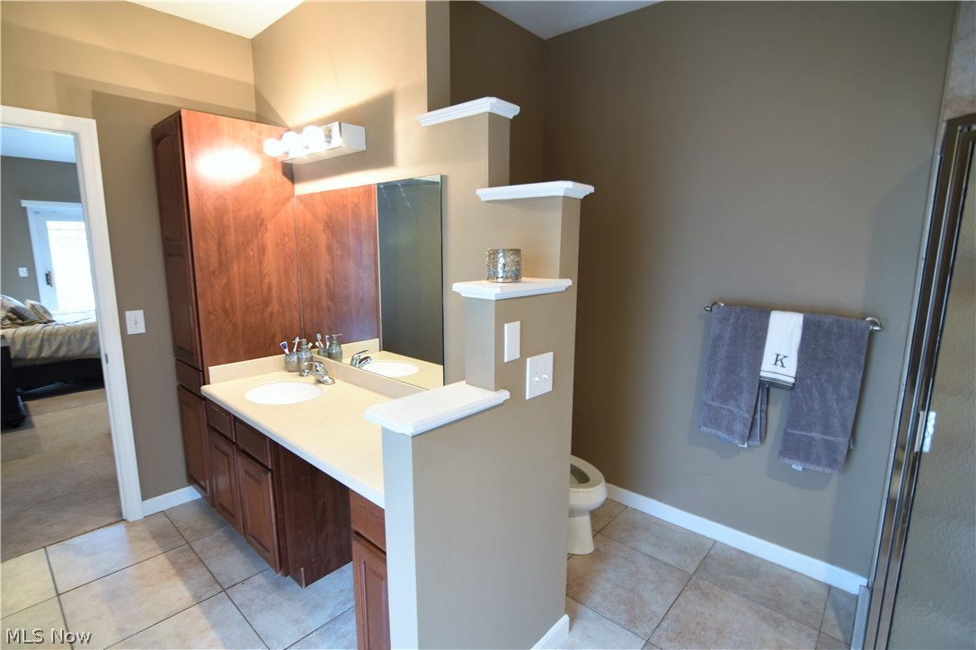 Lake Milton Condo Garage 03a - Residential