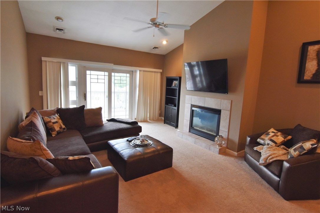 Lake Milton Condo Garage 03a - Residential