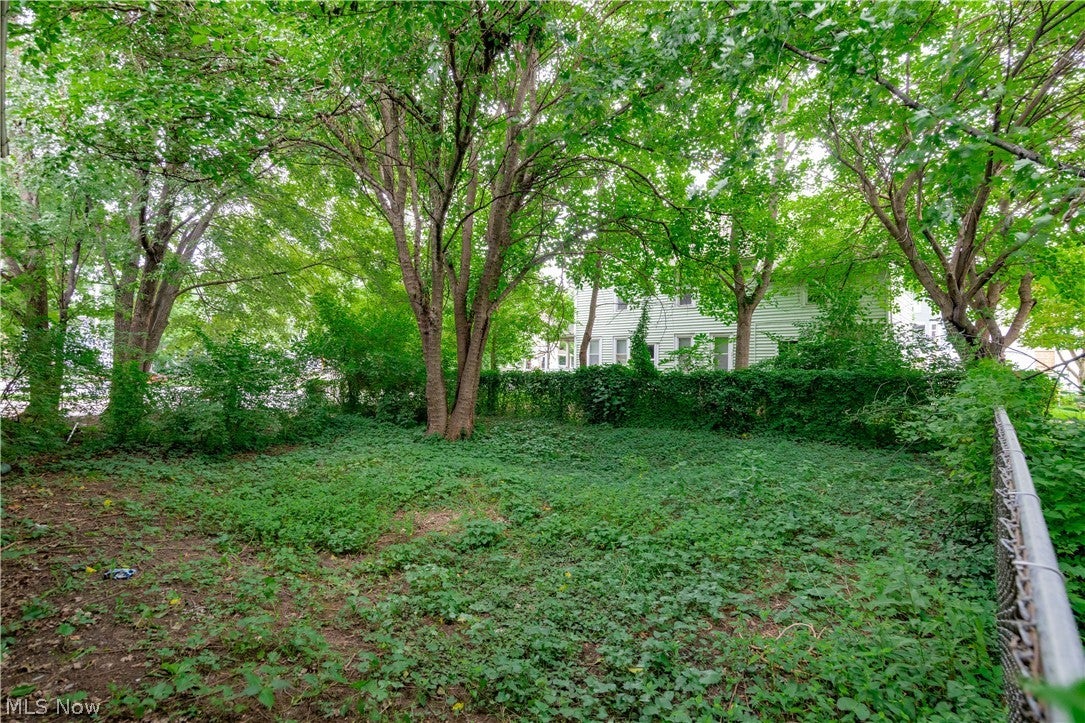 823 Starkweather Avenue