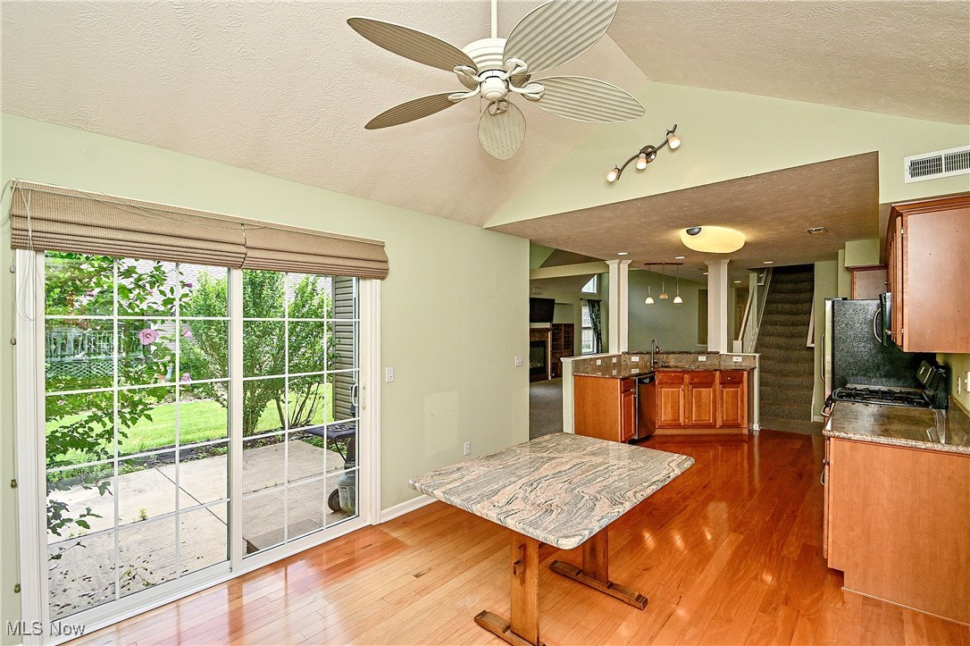 Greenwood Hlnds Condo Ph 14 Am - Residential