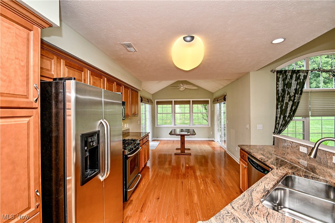 Greenwood Hlnds Condo Ph 14 Am - Residential