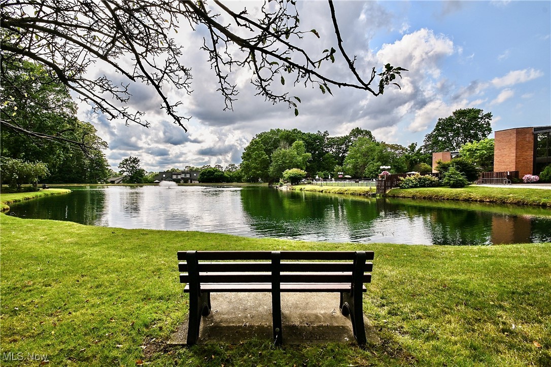 Greenwood Hlnds Condo Ph 14 Am - Residential