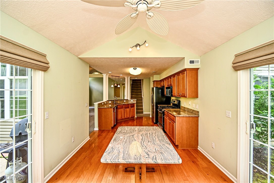 Greenwood Hlnds Condo Ph 14 Am - Residential