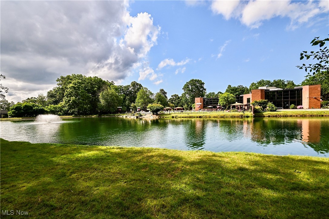 Greenwood Hlnds Condo Ph 14 Am - Residential