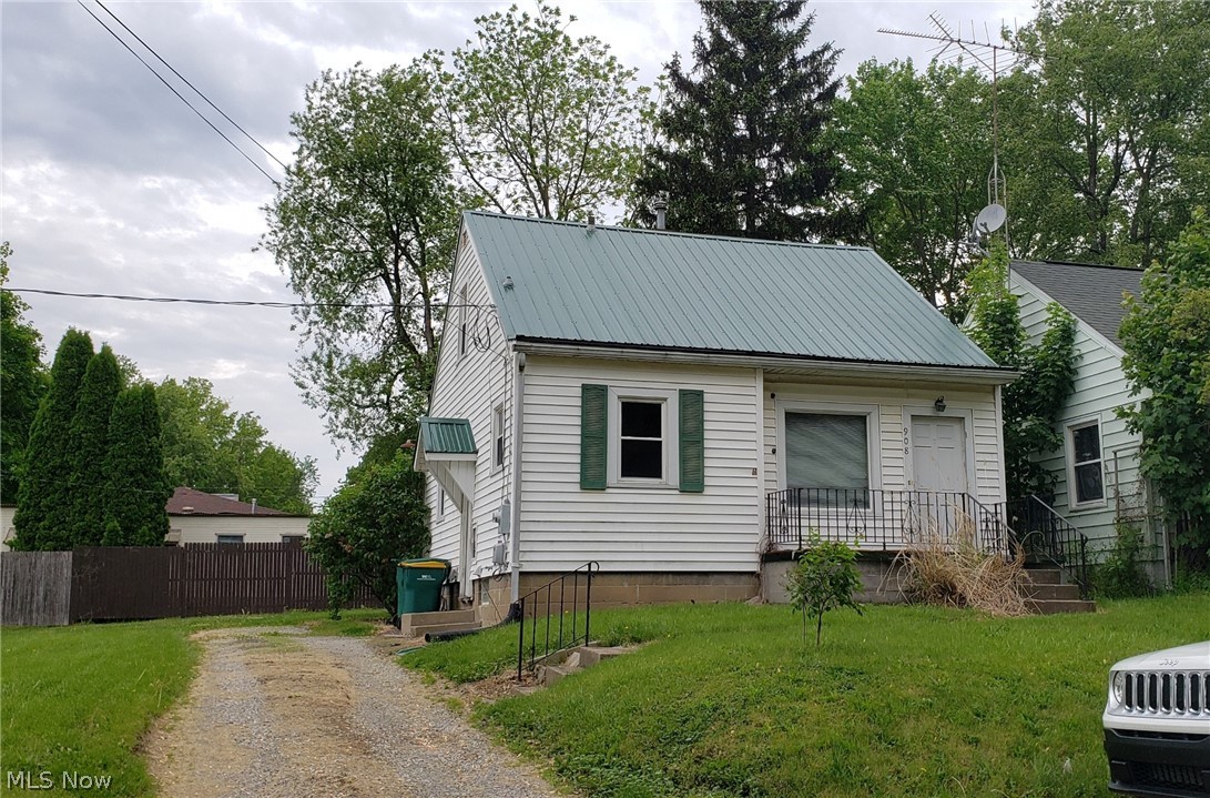 Cute 3 bedroom, 1 bath cape cod. 2 bedrooms on 1st floor and 1 large bedroom upstairs. Newer windows and newer metal roof.