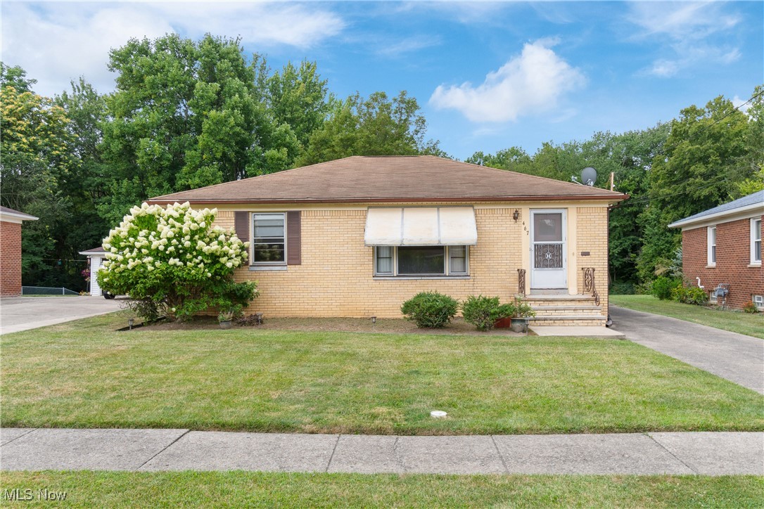 Welcome to this charming, all-brick ranch in Berea that backs up to Rocky River! Offering a timeless mid-century vibe, this home blends character with comfort.
Step inside to find a spacious living room with gleaming hardwood floors and a large window that fills the space with natural light.
The dining room also features hardwood floors and a ceiling fan, creating a warm and inviting setting for gatherings.
Prepare delicious meals in the galley kitchen, fully equipped with all appliances and includes a convenient eating area.
The first floor offers three generously sized bedrooms, each with hardwood flooring, along with a full bathroom.
Expand your living space in the basement, which boasts a recreation room, laundry area, and an additional full bathroom—perfect for entertaining or relaxing.
Outdoors, the .4-acre yard is a true highlight! A large, level yard with a wooded backdrop provides a peaceful retreat with plenty of space to enjoy nature!
A detached 2.5-car garage adds convenience and functionality.
Recent updates include a new air conditioner (2021) and furnace (2021), giving peace of mind for years to come.
Bright and airy throughout, this home is ready for its next owner to enjoy. Don’t miss the opportunity to own a beautiful property in a desirable location close to parks, schools, and all Berea has to offer!
