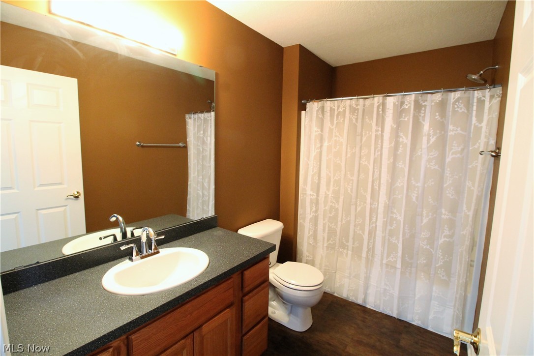 Villas/Waterford Xing Condo - Residential